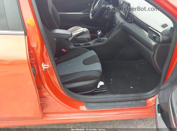 KMHTG6AF3KU012844 2019 HYUNDAI VELOSTER Orange Front interior view