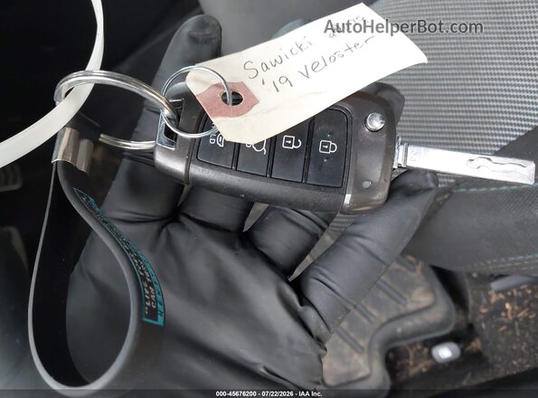 KMHTG6AF4KU011024 2019 HYUNDAI VELOSTER Dark Blue Dashboard view