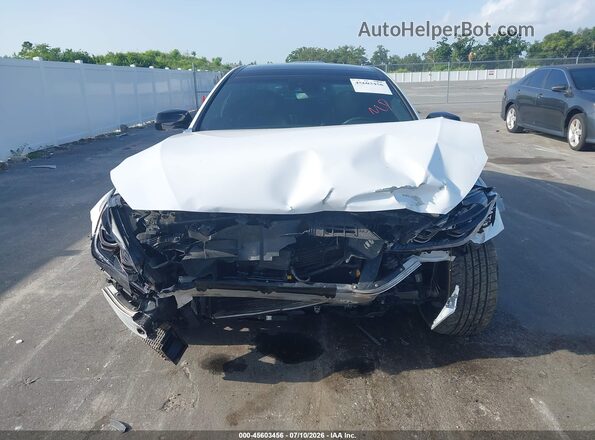 KMTFN4JB3KU320154 2019 GENESIS G80 White Вид щитка приладів