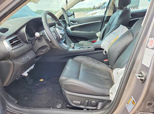 KMTG34SC2SU158910 2025 GENESIS G70 Silver Вид салону спереду