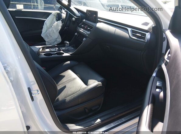 KMTG34SC4SU151215 2025 GENESIS G70 White Вид салону спереду