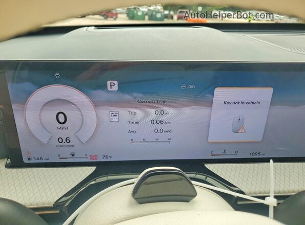 KMUHEESC4TU314768 2026 GENESIS GV80 White Widok zestawu wskaźników