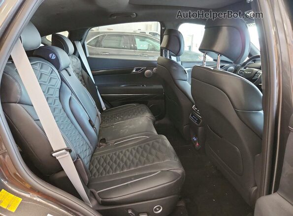 KMUJBESC9SU277273 2025 GENESIS GV80 Gray Vista interior trasera