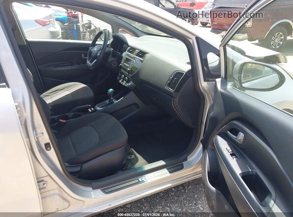 KNADM4A31G6633245 2016 KIA RIO Silver Սալոնի դիմացի տեսք