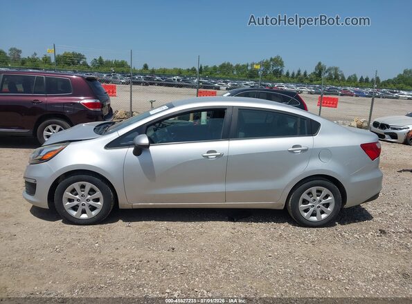 KNADM4A31G6633245 2016 KIA RIO Silver Սալոնի 360 աստիճան տեսք