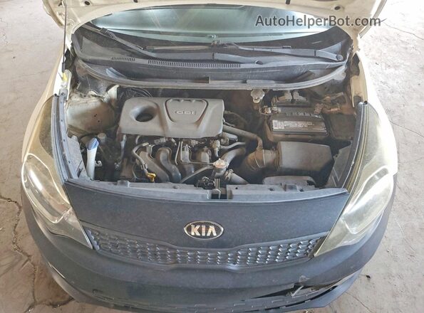 KNADM4A32G6559723 2016 KIA RIO White Vista interior trasera