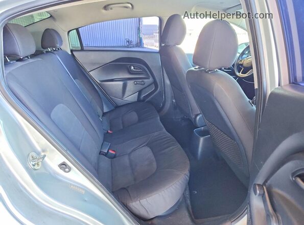 KNADM4A34G6637063 2016 KIA RIO Silver Вид задніх сидінь