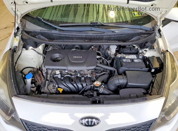 KNADM4A34H6059614 2017 KIA RIO White Սալոնի հետևի տեսք