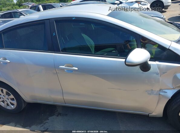 KNADM4A34H6105264 2017 KIA RIO Gray Rear interior view