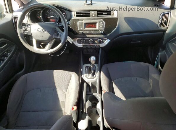 KNADM4A35H6028694 2017 KIA RIO Silver Dashboard view