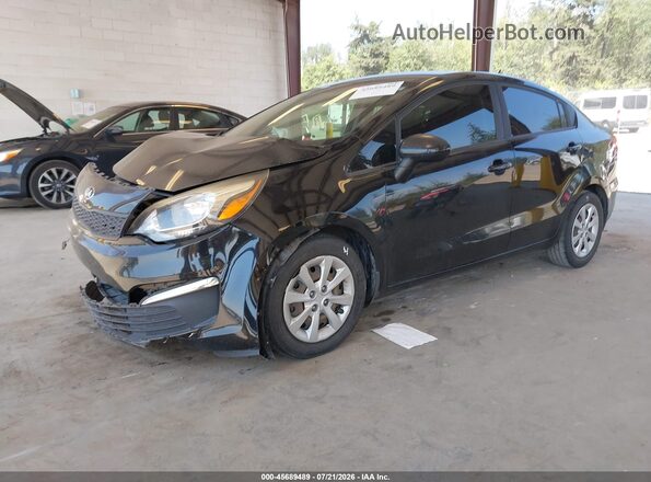 KNADM4A36H6057461 2017 KIA RIO Black Vista tres cuartos delantera izquierda