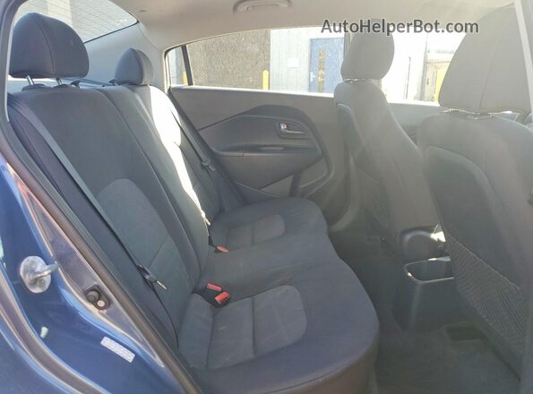 KNADM4A37G6549933 2016 KIA RIO Blue Widok tylnych siedzeń