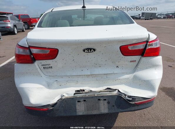 KNADM4A38G6621285 2016 KIA RIO Белый Вид спереди