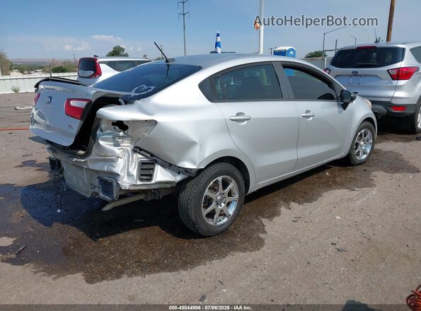 KNADM4A38G6674987 2016 KIA RIO Silver Trasero derecho