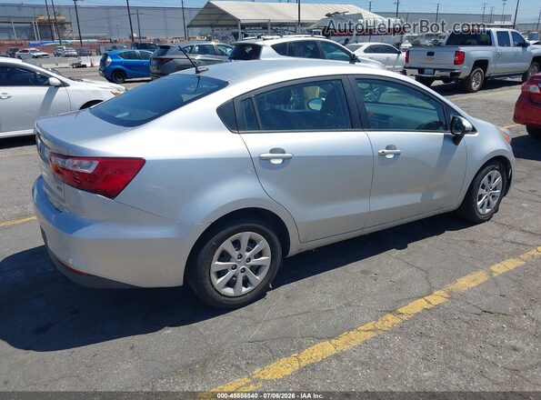 KNADM4A3XG6638623 2016 KIA RIO Silver Trasero derecho