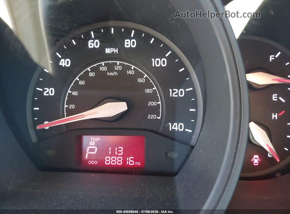 KNADM4A3XG6638623 2016 KIA RIO Silver Vista de los asientos traseros