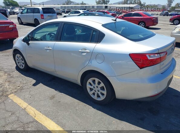 KNADM4A3XG6638623 2016 KIA RIO Silver Trasero izquierdo