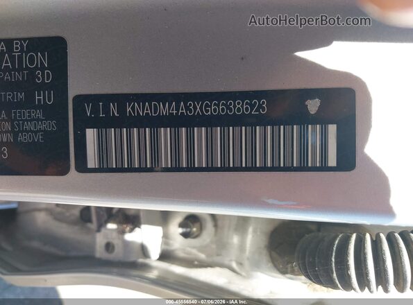 KNADM4A3XG6638623 2016 KIA RIO Silver Vista del compartimento del motor
