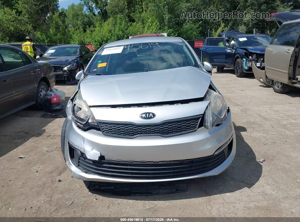 KNADM4A3XG6639416 2016 KIA RIO Silver Вид спереду