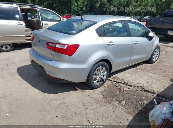 KNADM4A3XG6639416 2016 KIA RIO Silver Задня права чверть