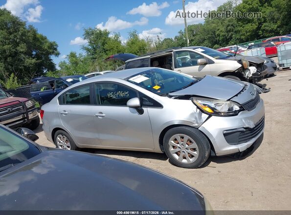 KNADM4A3XG6639416 2016 KIA RIO Silver Вид задньої частини салону