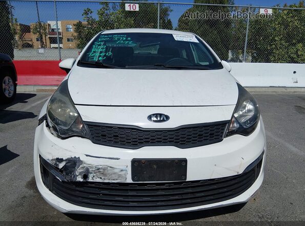 KNADM4A3XG6646754 2016 KIA RIO Белый Вид спереди
