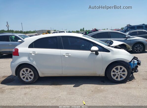 KNADM5A34G6579302 2016 KIA RIO White 360 interior view