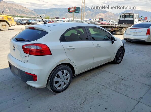 KNADM5A3XG6600329 2016 KIA RIO White Tył prawy