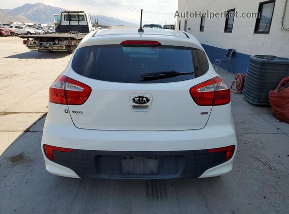KNADM5A3XG6600329 2016 KIA RIO White Widok z tyłu