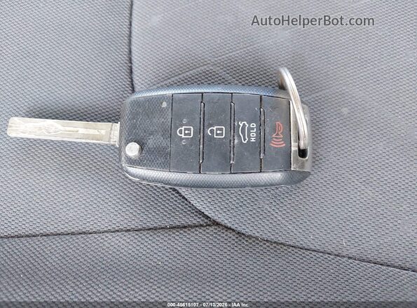 KNADN4A36G6676072 2016 KIA RIO White Առջևի վահանակի տեսք