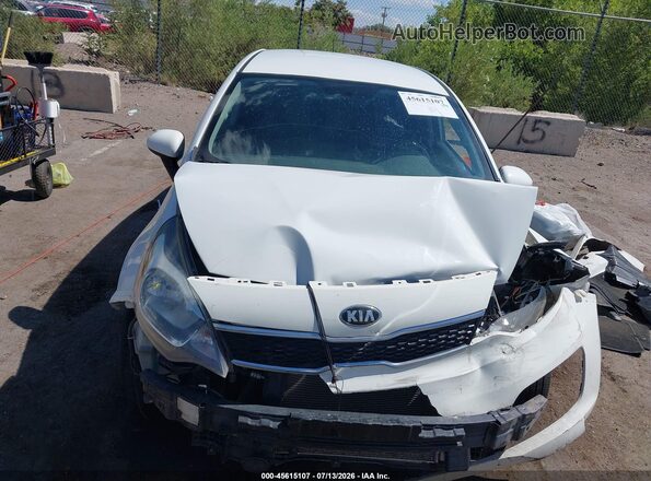 KNADN4A36G6676072 2016 KIA RIO White Սալոնի հետևի տեսք