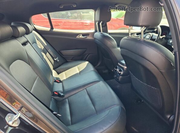 KNAE35LC8K6043725 2019 KIA STINGER Charcoal Вид задніх сидінь
