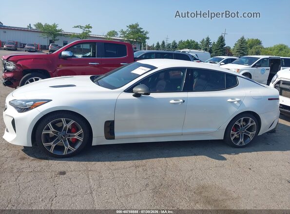KNAE35LC9L6079232 2020 KIA STINGER White Սալոնի 360 աստիճան տեսք