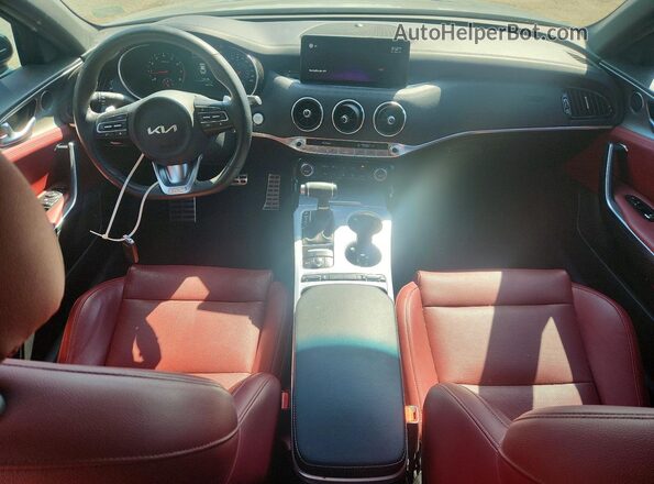 KNAE45LC0N6119939 2022 KIA STINGER Gray Widok deski rozdzielczej