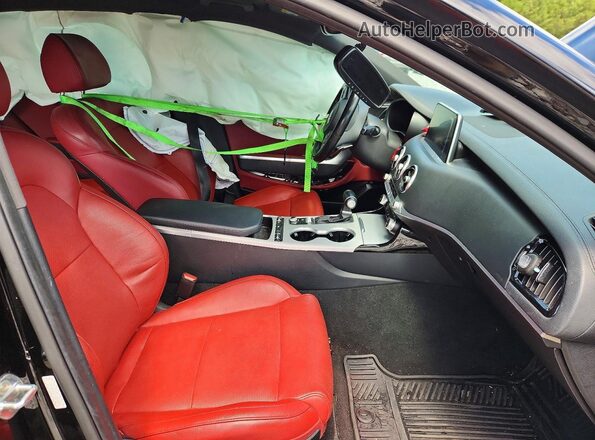 KNAE45LC4J6009860 2018 KIA STINGER Black Widok wnętrza z przodu