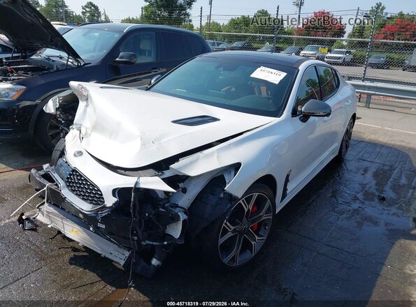 KNAE45LC6L6081436 2020 KIA STINGER White Առջևի ձախ երեք քառորդ տեսարան