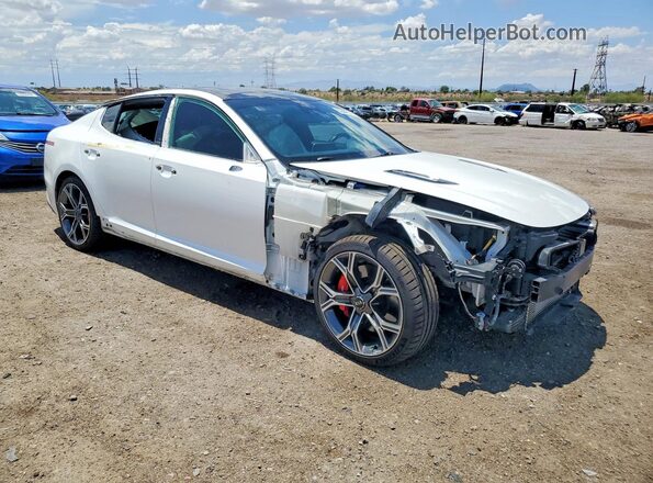 KNAE55LC2J6035113 2018 KIA STINGER White Front right