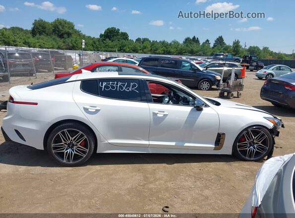 KNAE55LC2N6100242 2022 KIA STINGER White Սալոնի 360 աստիճան տեսք