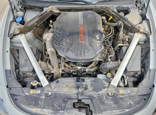 KNAE55LC7J6019280 2018 KIA STINGER Gray Widok wnętrza z tyłu