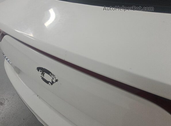 KNAE55LC9J6035528 2018 KIA STINGER White 