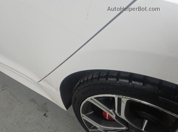 KNAE55LC9J6035528 2018 KIA STINGER White 