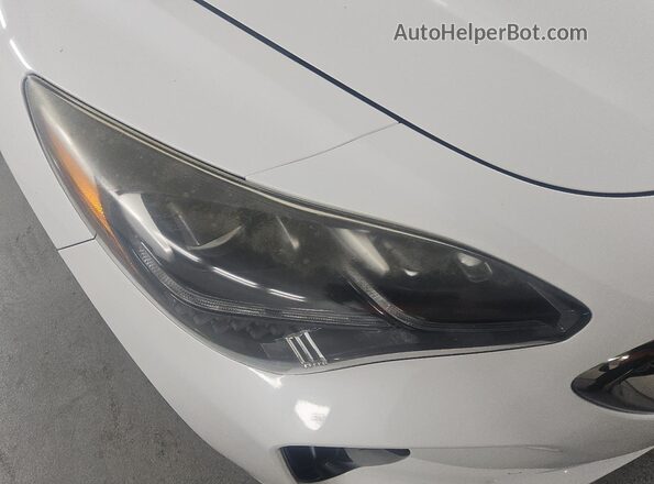 KNAE55LC9J6035528 2018 KIA STINGER White 