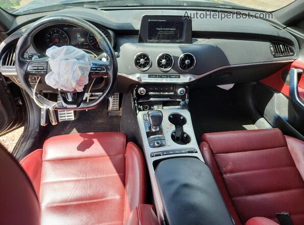 KNAE55LCXK6046636 2019 KIA STINGER Black Vista del salpicadero