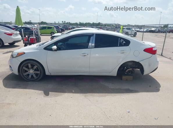 KNAFK4A66G5584932 2016 KIA FORTE White 