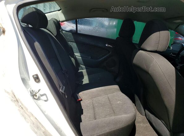 KNAFK4A68G5459589 2016 KIA FORTE White Հետևի նստատեղերի տեսք