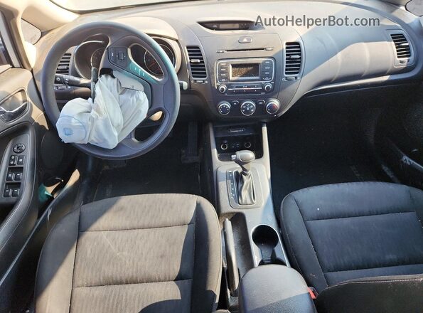 KNAFK4A68G5533965 2016 KIA FORTE White Widok deski rozdzielczej