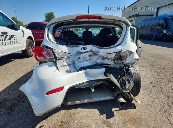 KNAFK5A84G5589540 2016 KIA FORTE White Հետևի տեսք