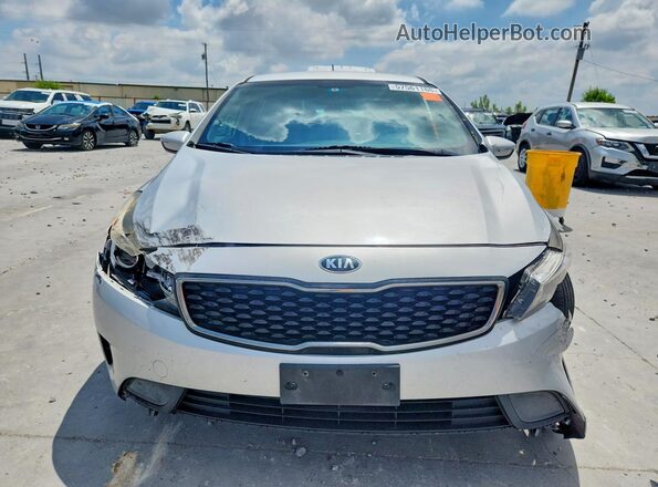 KNAFK5A89H5668736 2017 KIA FORTE Серебряный Вид спереди
