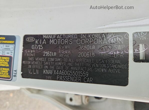 KNAFX4A60G5501559 2016 KIA FORTE White Vista del compartimento del motor