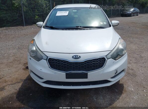 KNAFX4A67G5491998 2016 KIA FORTE Белый Вид спереди